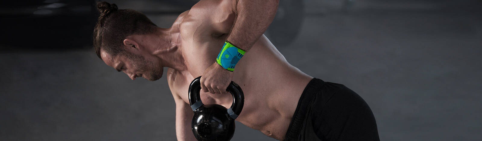 Wrist Wraps for Fitness Training - Bauerfeind United Kingdom